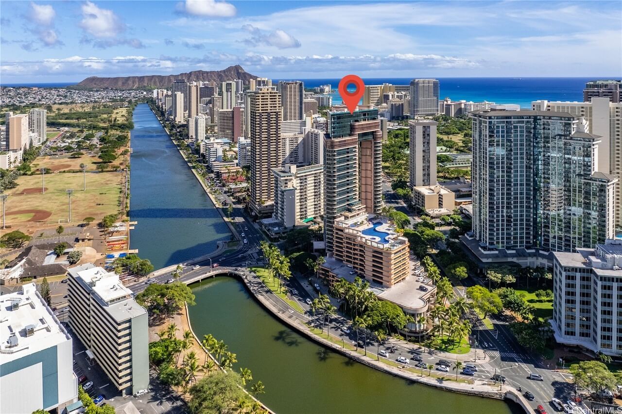 best neighborhoods honolulu hawaii waikiki landmark